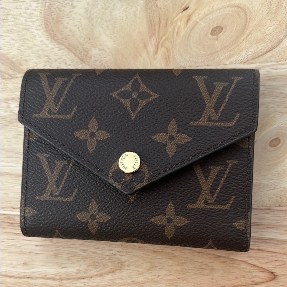 Brown Wallet Compact Design